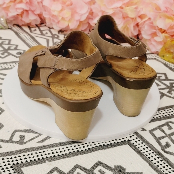 NATURALIZER SOUL Mia Taupe Wedges Size 11M - Picture 4 of 14